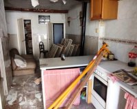 Resale - Townhouse / Duplex / Corner - Planes