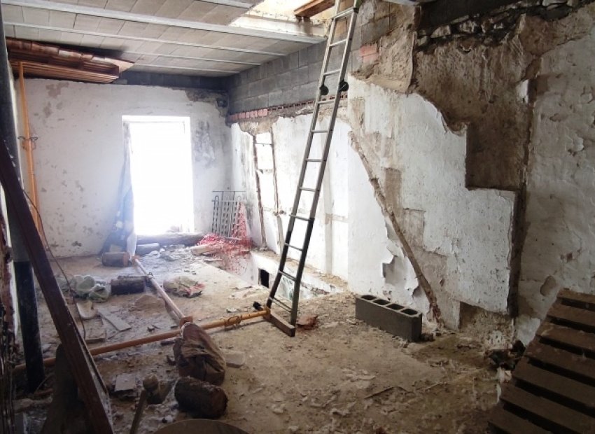 Resale - Townhouse / Duplex / Corner - Planes