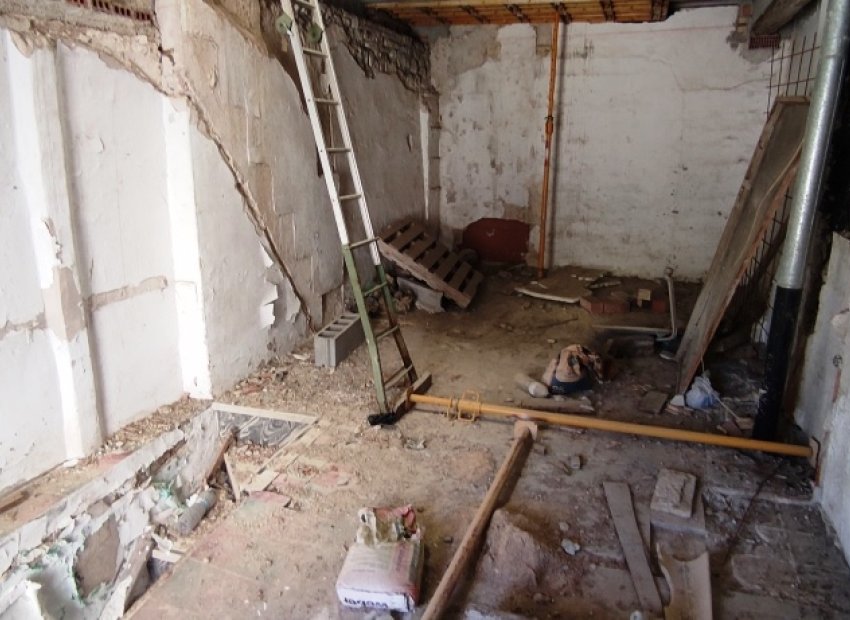 Resale - Townhouse / Duplex / Corner - Planes