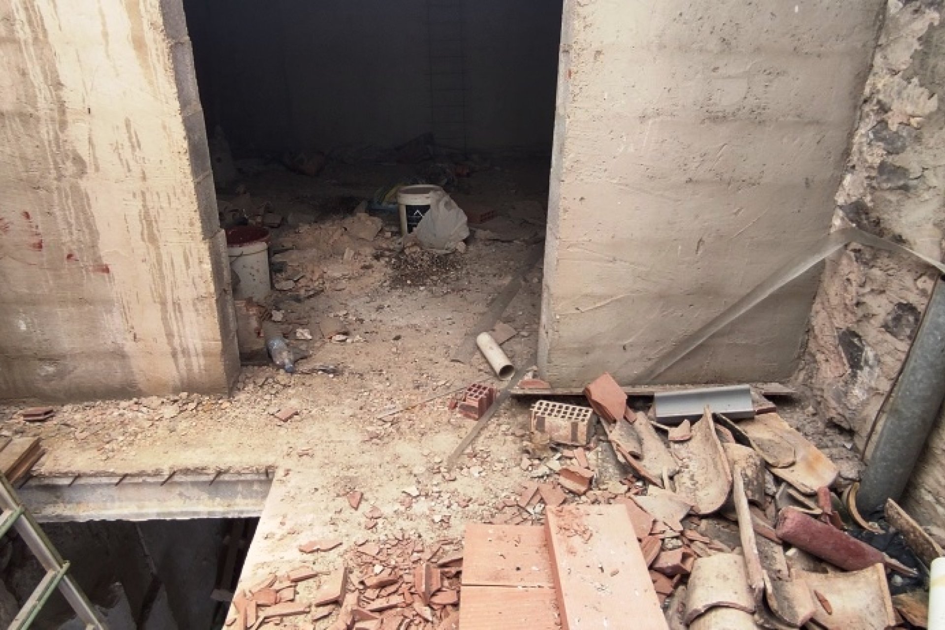 Resale - Townhouse / Duplex / Corner - Planes