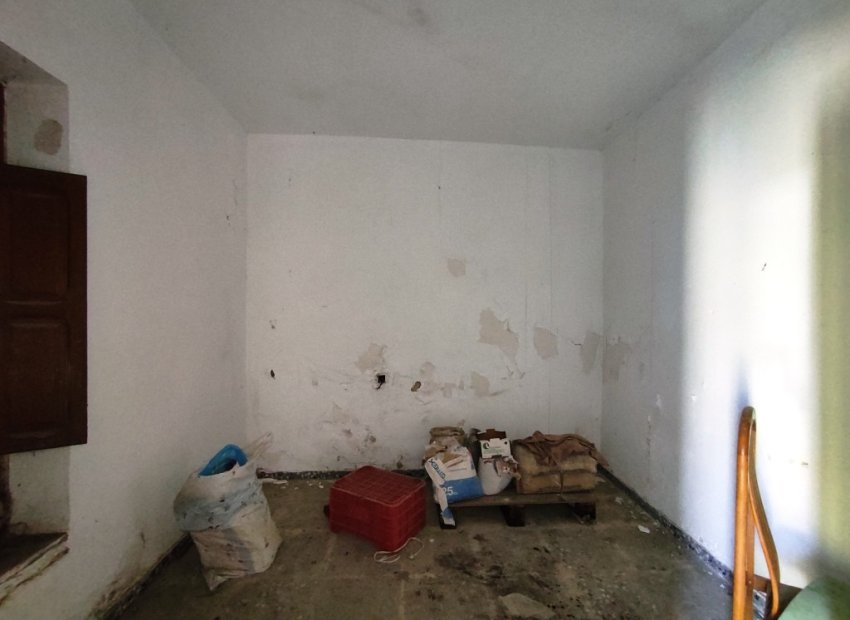 Resale - Townhouse / Duplex / Corner - Planes