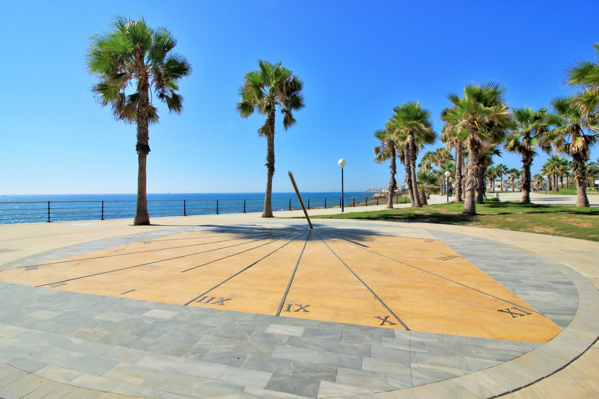 Resale - Townhouse / Duplex / Corner - Playa Flamenca