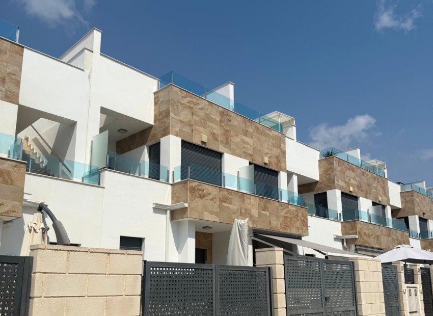 Resale - Townhouse / Duplex / Corner - Playa Flamenca