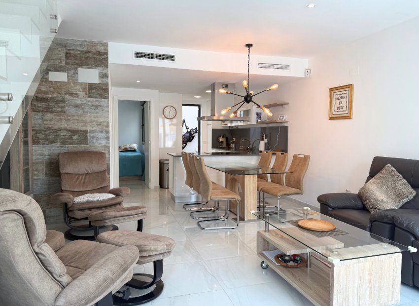 Resale - Townhouse / Duplex / Corner - Playa Flamenca