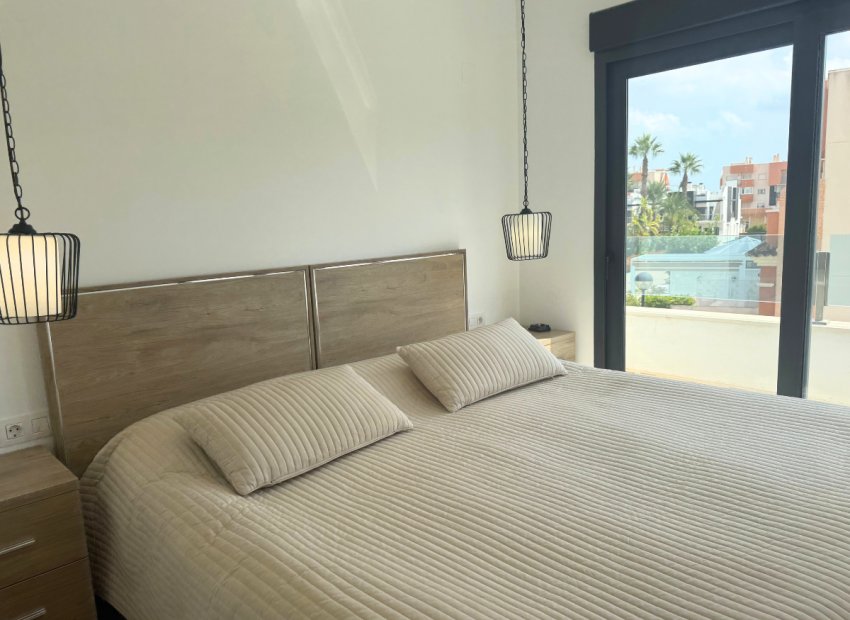 Resale - Townhouse / Duplex / Corner - Playa Flamenca