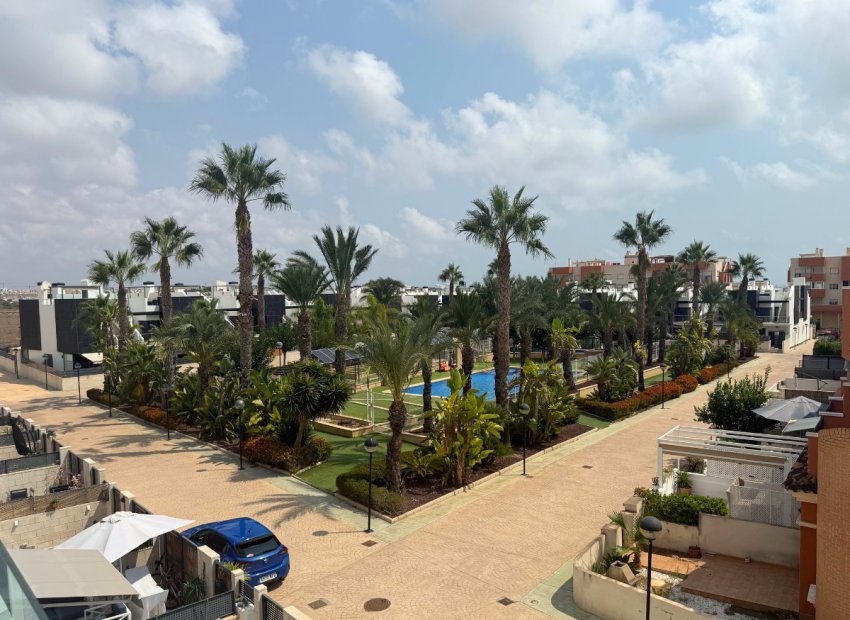 Resale - Townhouse / Duplex / Corner - Playa Flamenca