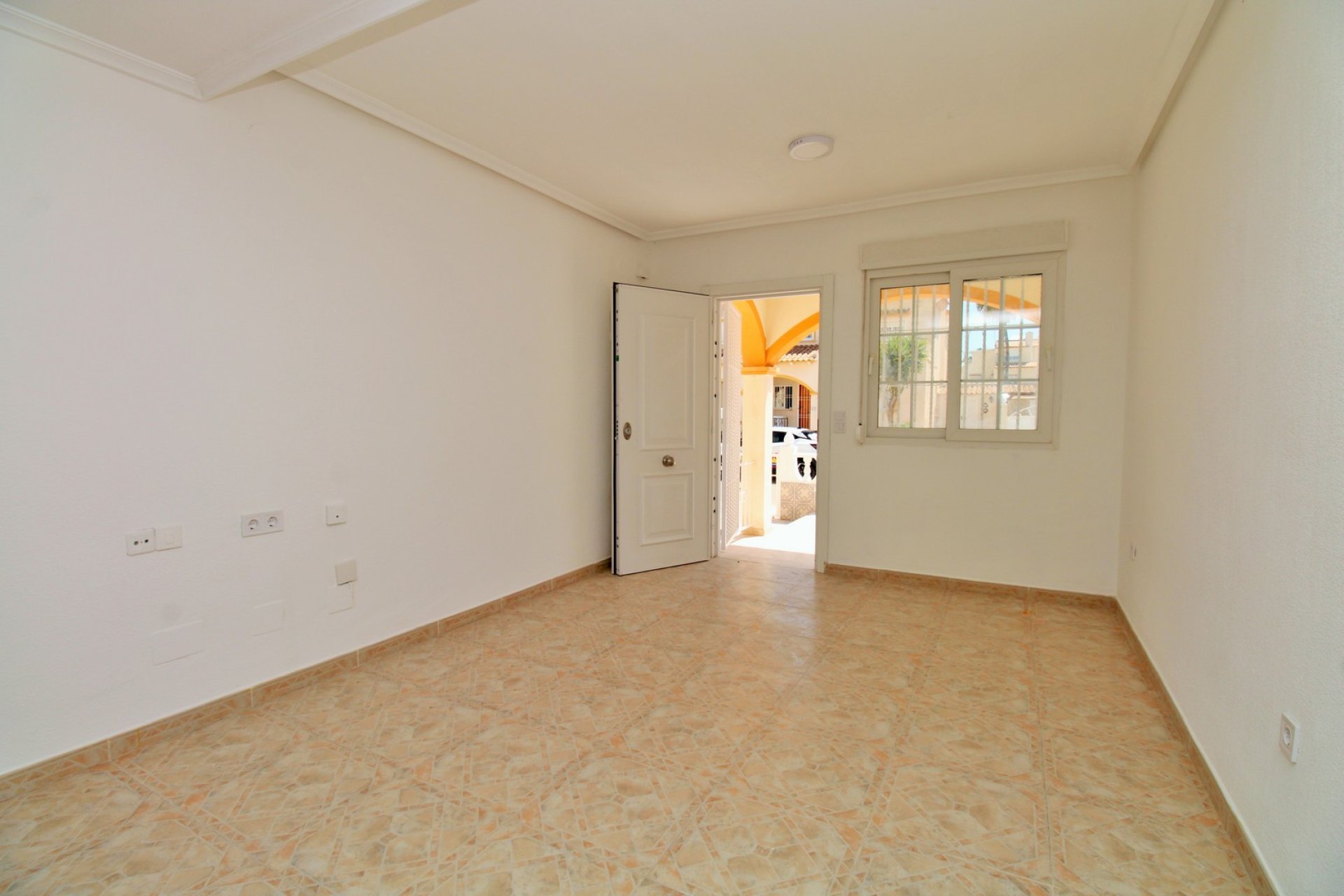 Resale - Townhouse / Duplex / Corner - Playa Flamenca