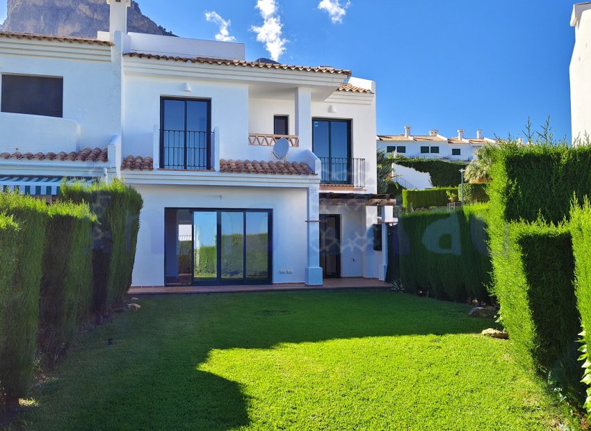 Resale - Townhouse / Duplex / Corner - Polop - Urbanizacion