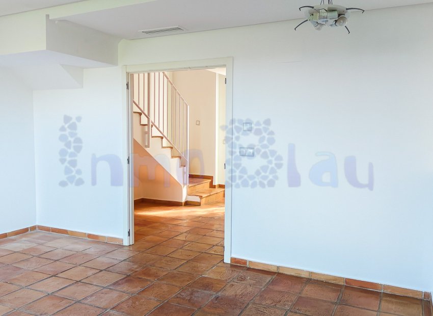 Resale - Townhouse / Duplex / Corner - Polop - Urbanizacion