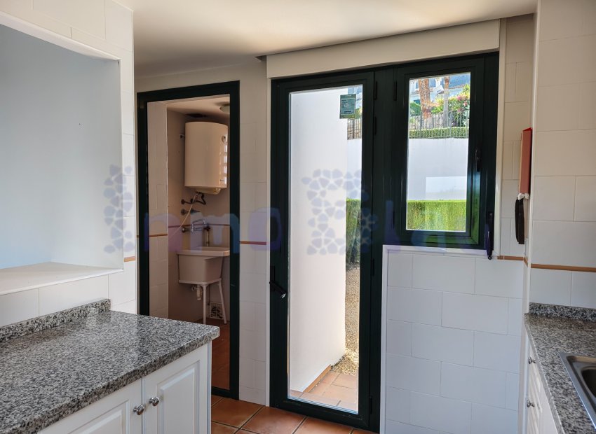 Resale - Townhouse / Duplex / Corner - Polop - Urbanizacion