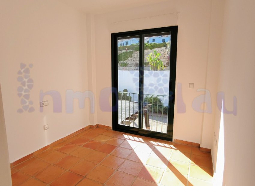 Resale - Townhouse / Duplex / Corner - Polop - Urbanizacion