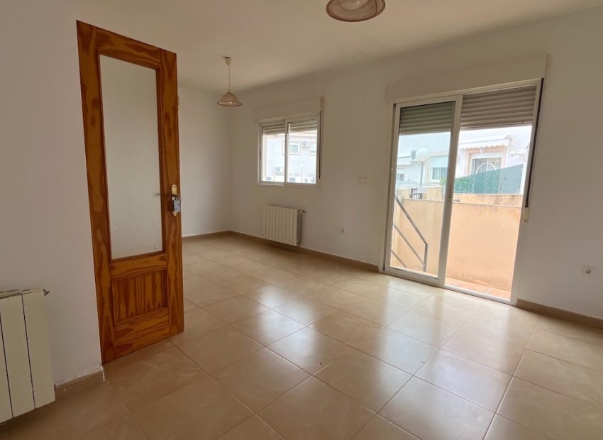 Resale - Townhouse / Duplex / Corner - Polop - Urbanizaciones