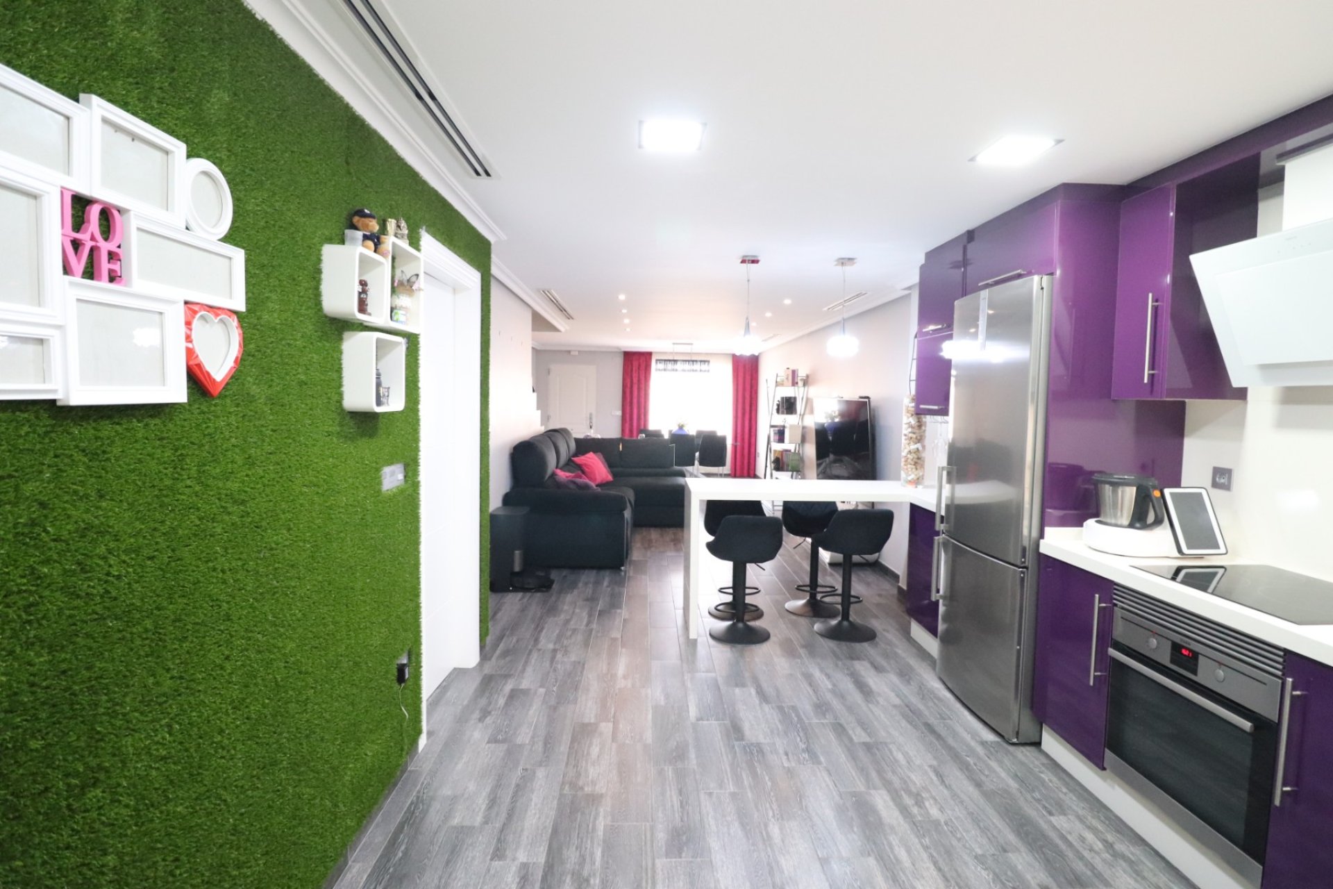 Resale - Townhouse / Duplex / Corner - Redován - Redovan - Town