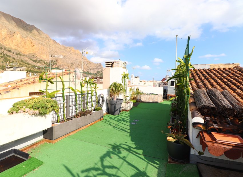 Resale - Townhouse / Duplex / Corner - Redován - Redovan - Town