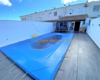 Resale - Townhouse / Duplex / Corner - Salinas