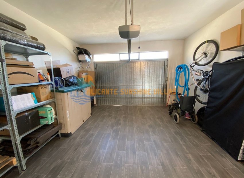 Resale - Townhouse / Duplex / Corner - Salinas