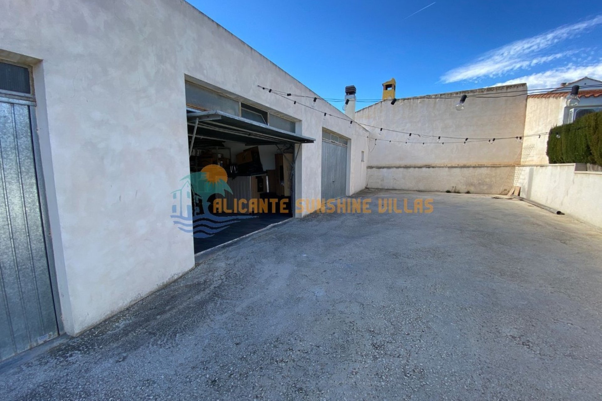 Resale - Townhouse / Duplex / Corner - Salinas