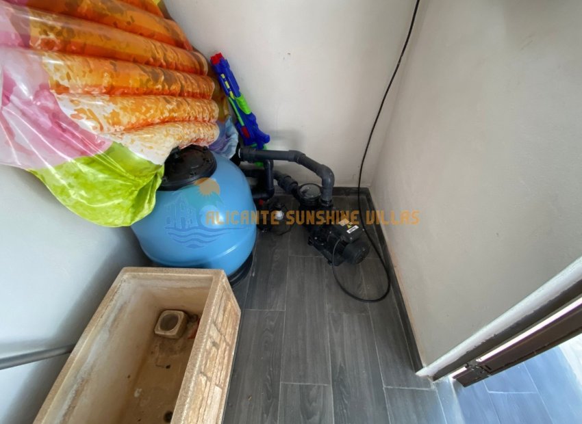 Resale - Townhouse / Duplex / Corner - Salinas