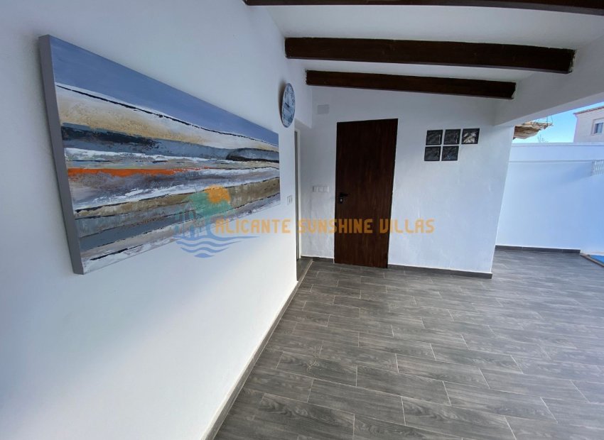 Resale - Townhouse / Duplex / Corner - Salinas