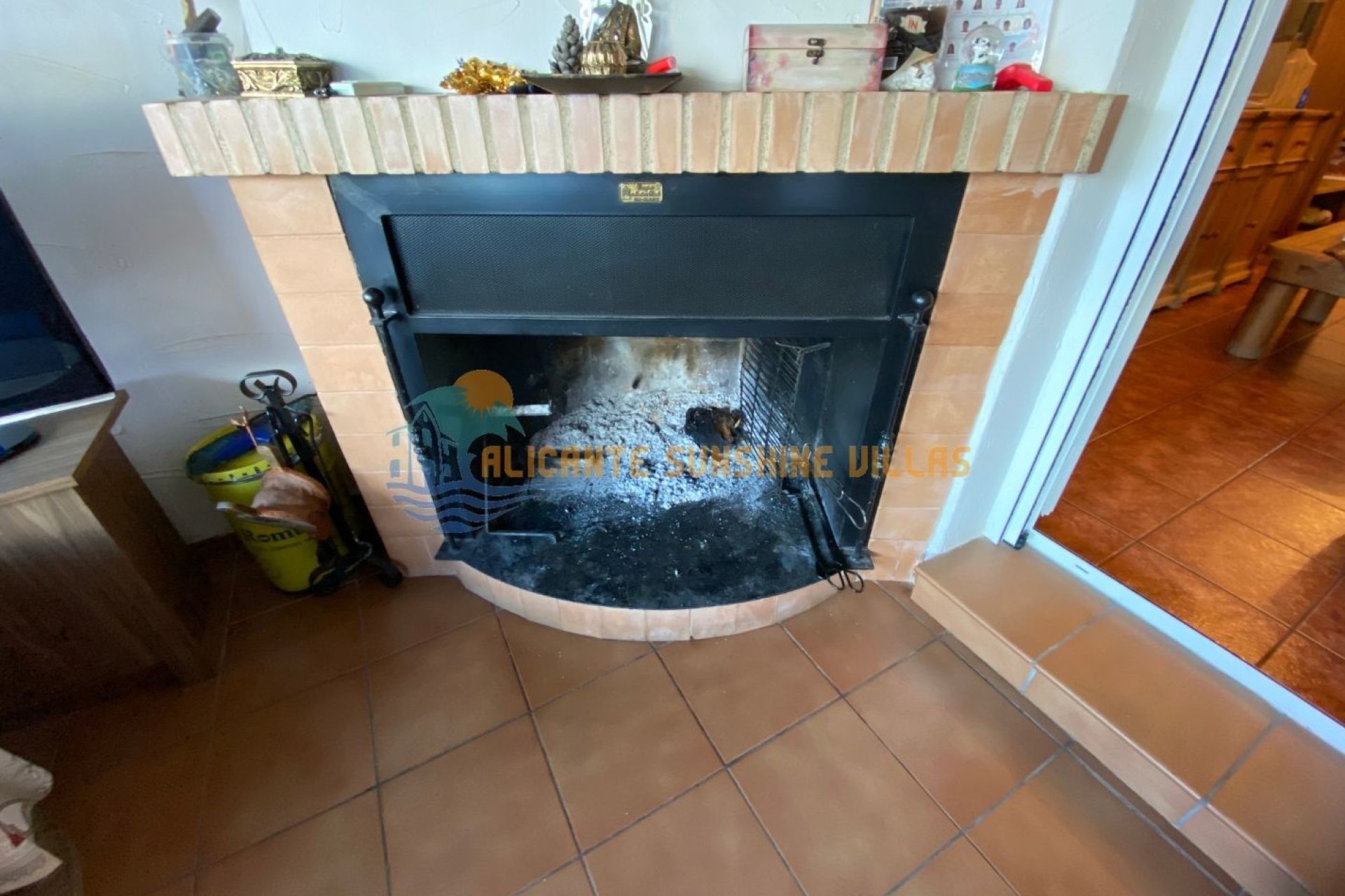 Resale - Townhouse / Duplex / Corner - Salinas