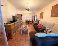 Resale - Townhouse / Duplex / Corner - Salinas