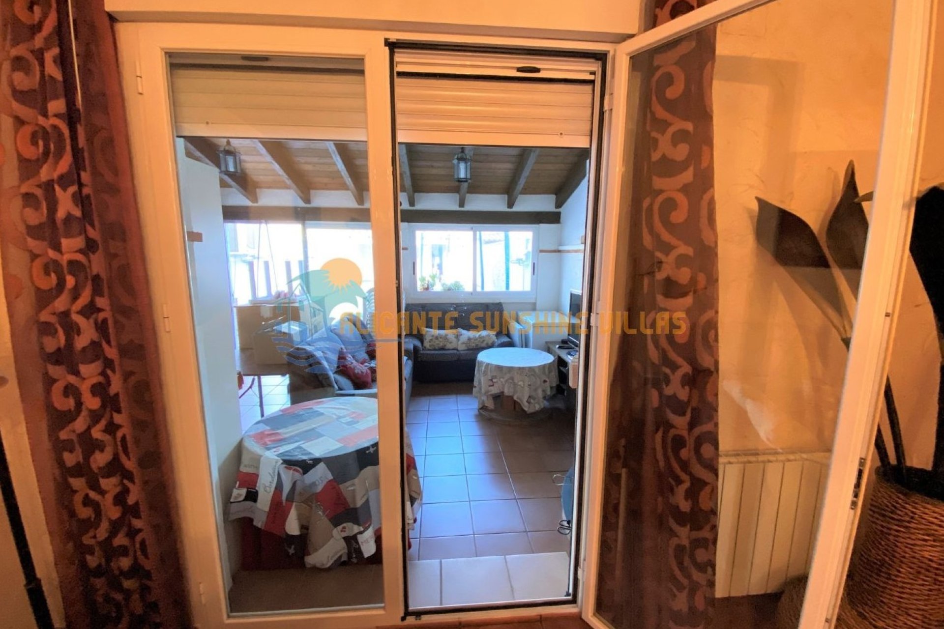 Resale - Townhouse / Duplex / Corner - Salinas