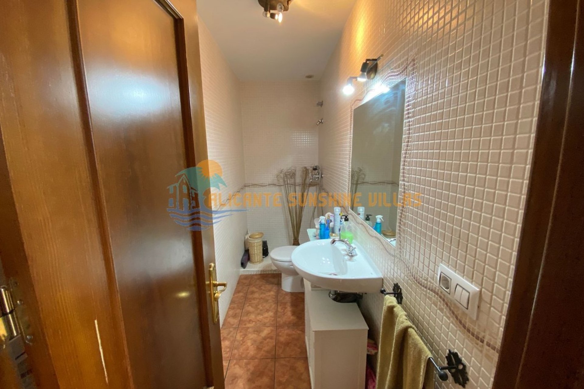 Resale - Townhouse / Duplex / Corner - Salinas