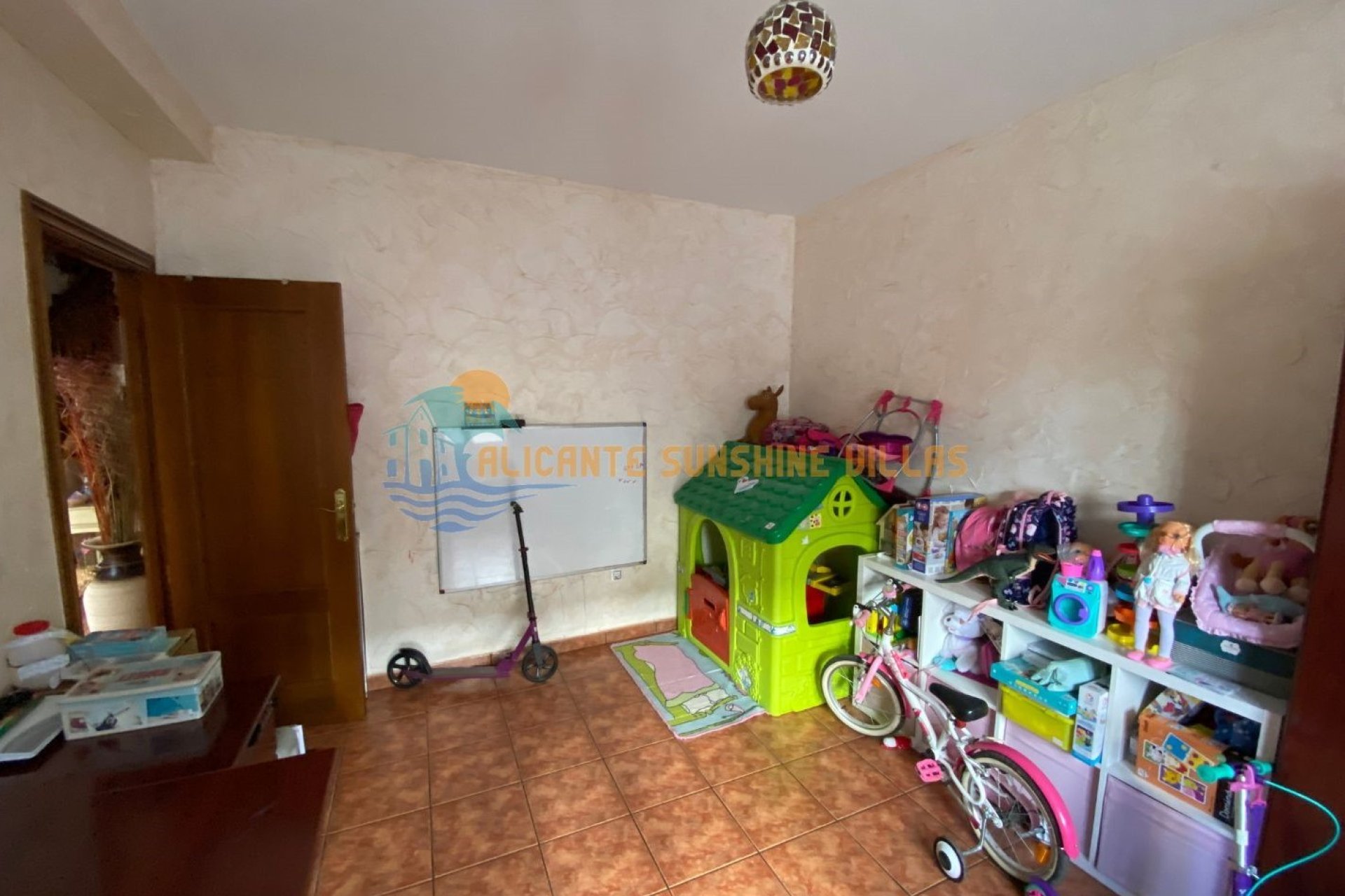 Resale - Townhouse / Duplex / Corner - Salinas