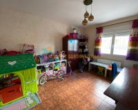 Resale - Townhouse / Duplex / Corner - Salinas