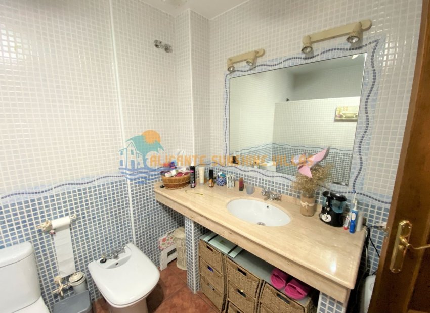 Resale - Townhouse / Duplex / Corner - Salinas