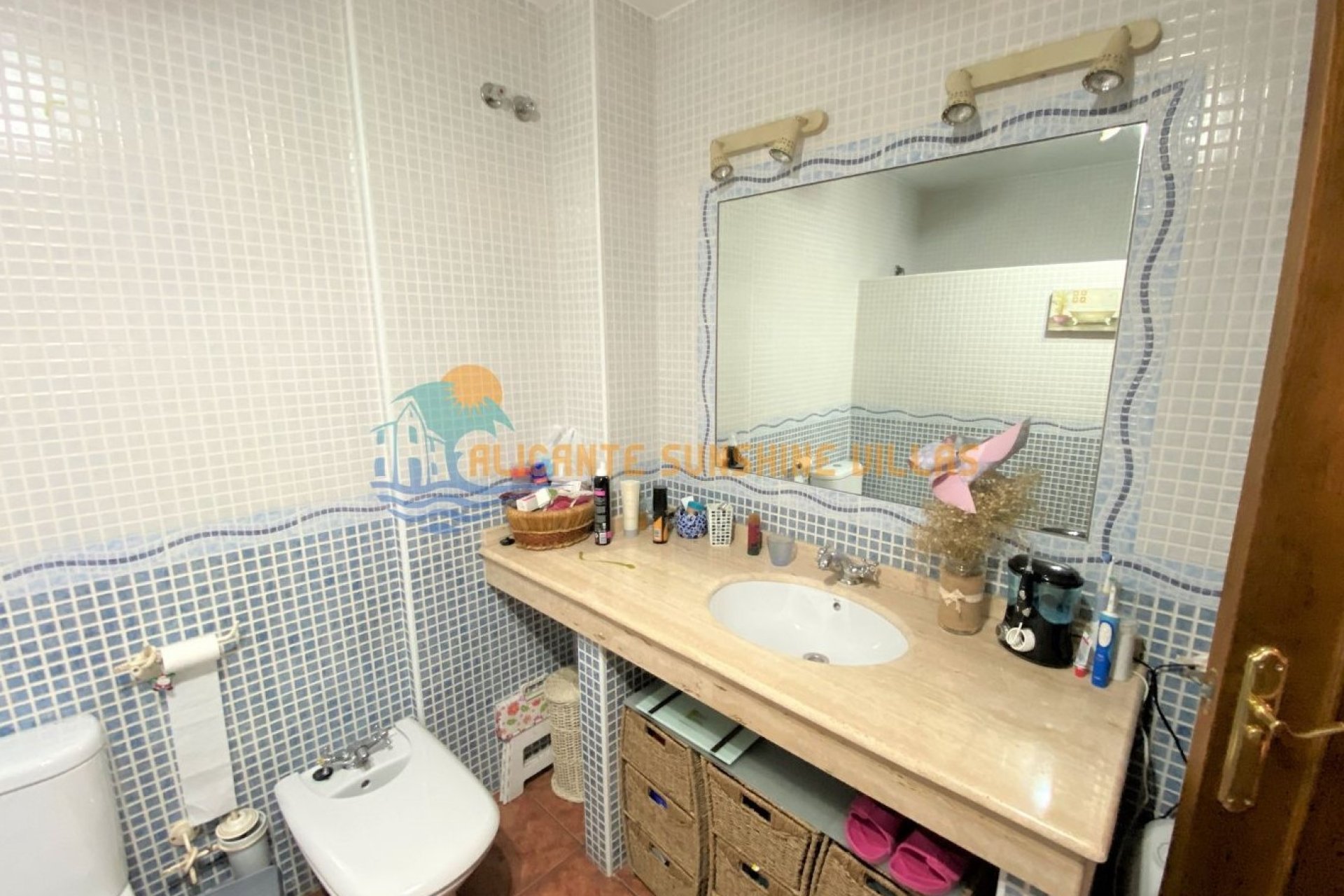 Resale - Townhouse / Duplex / Corner - Salinas