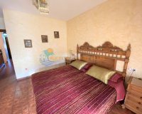 Resale - Townhouse / Duplex / Corner - Salinas