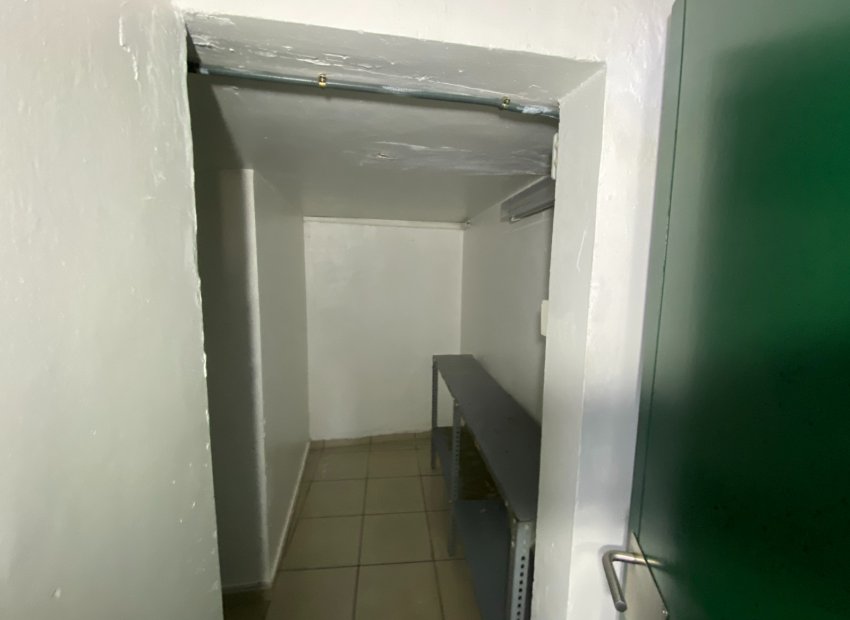 Resale - Townhouse / Duplex / Corner - Salinas