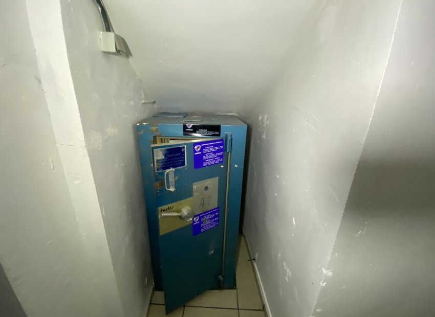 Resale - Townhouse / Duplex / Corner - Salinas