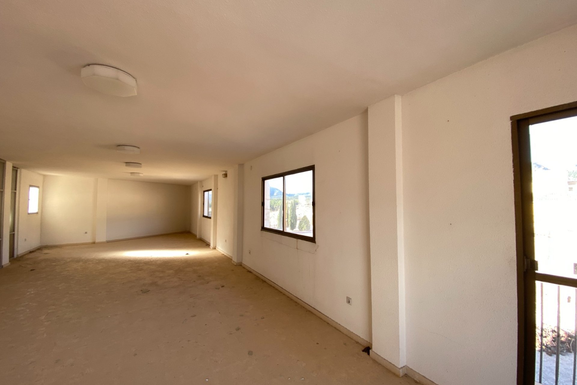 Resale - Townhouse / Duplex / Corner - Salinas