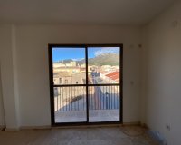 Resale - Townhouse / Duplex / Corner - Salinas