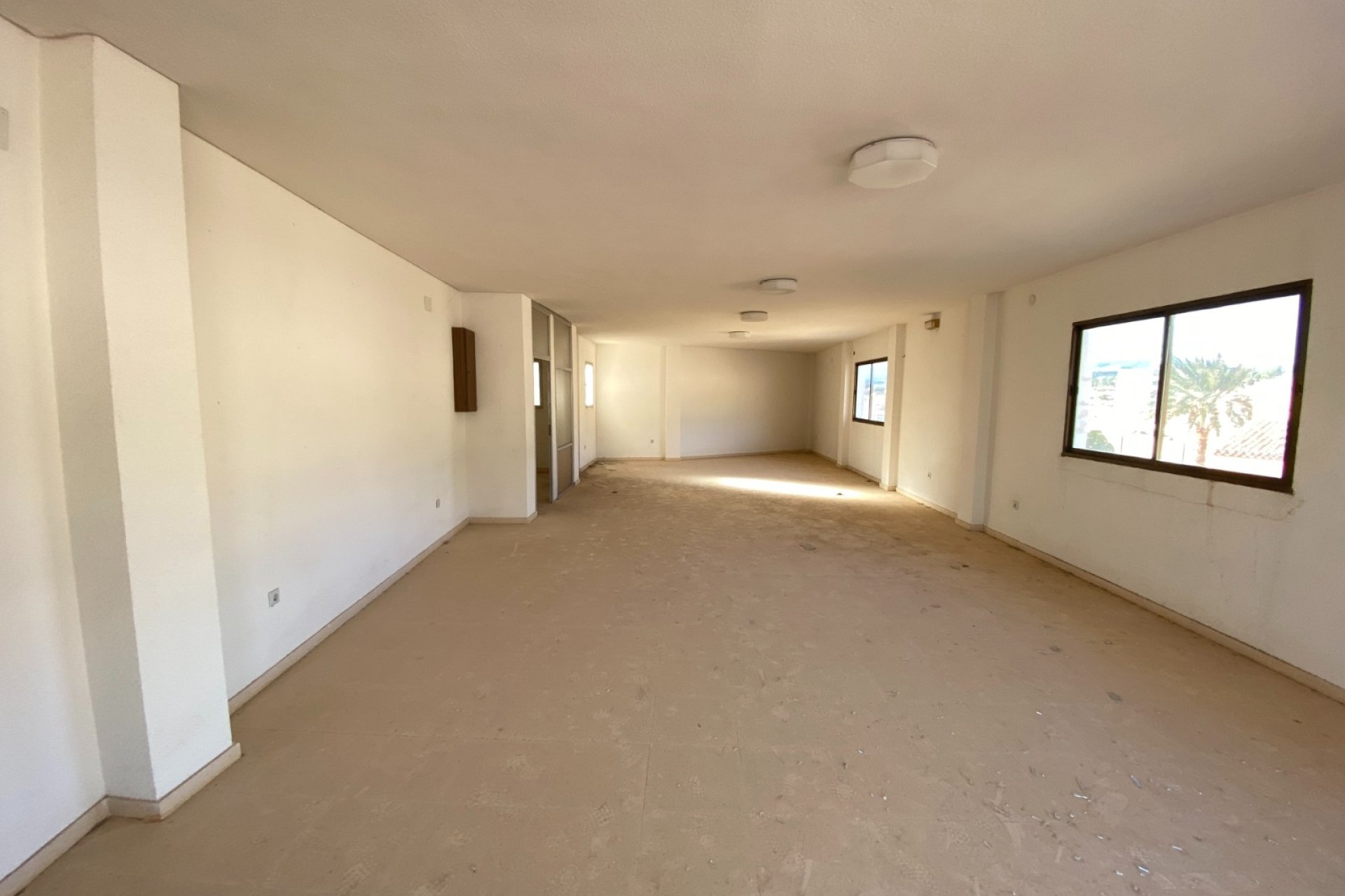 Resale - Townhouse / Duplex / Corner - Salinas