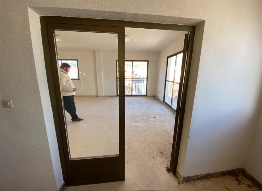 Resale - Townhouse / Duplex / Corner - Salinas