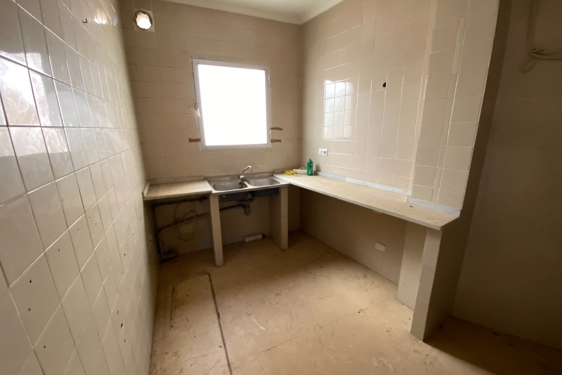 Resale - Townhouse / Duplex / Corner - Salinas