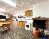 Resale - Townhouse / Duplex / Corner - Salinas