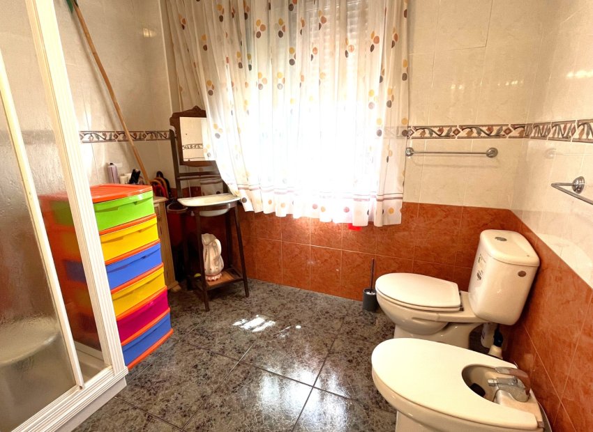 Resale - Townhouse / Duplex / Corner - Salinas