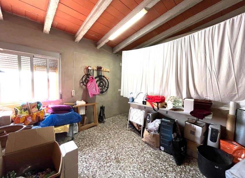 Resale - Townhouse / Duplex / Corner - Salinas