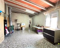 Resale - Townhouse / Duplex / Corner - Salinas
