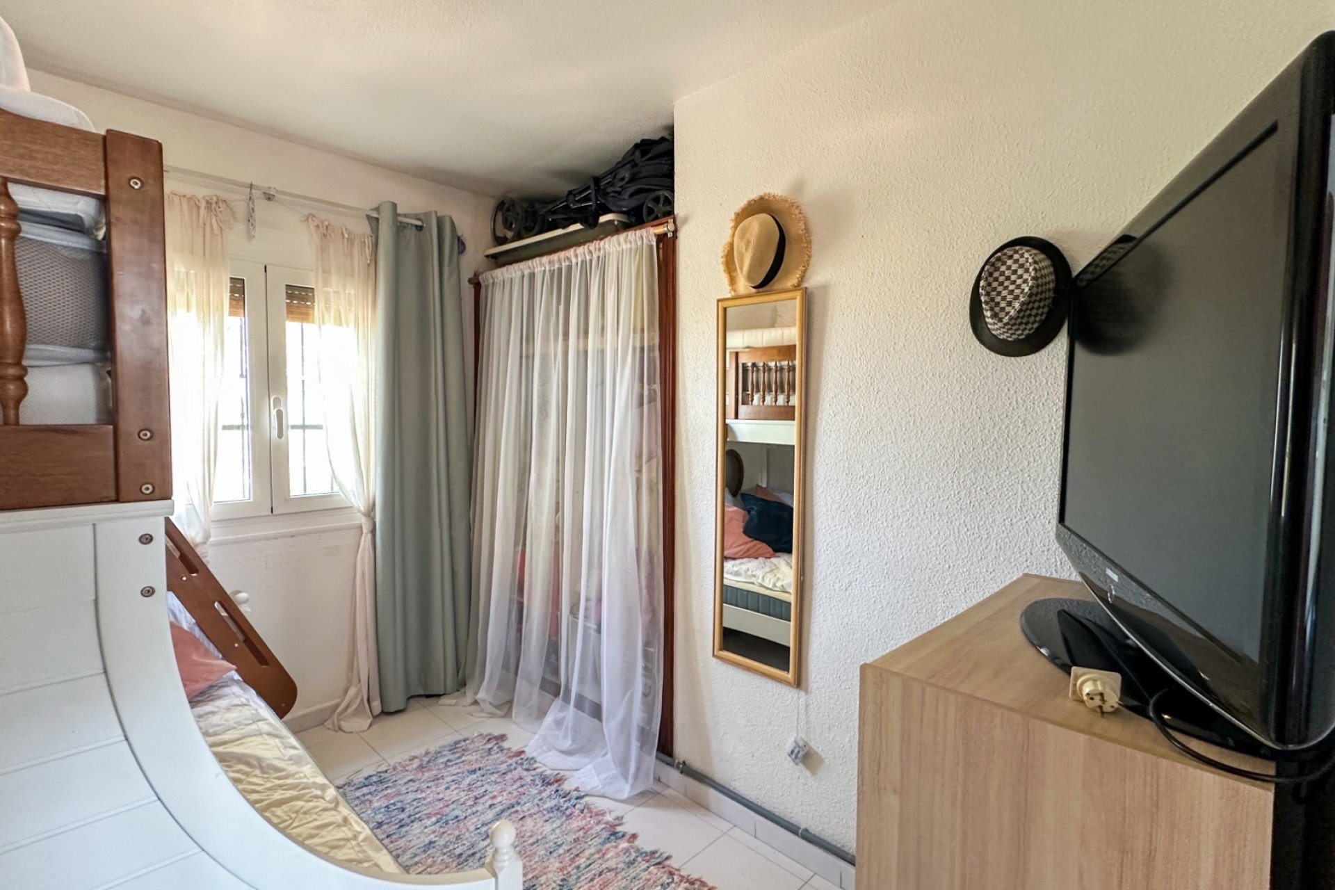 Resale - Townhouse / Duplex / Corner - San Miguel de Salinas - Bellavista
