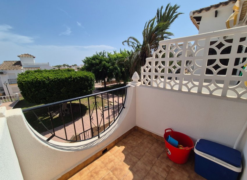 Resale - Townhouse / Duplex / Corner - San Miguel de Salinas - Bellavista