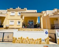 Resale - Townhouse / Duplex / Corner - San Miguel de Salinas - Ciudad de las comunicaciones
