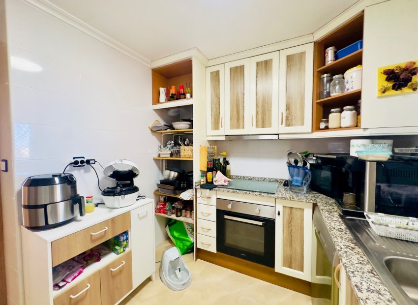 Resale - Townhouse / Duplex / Corner - San Miguel de Salinas - Ciudad de las comunicaciones