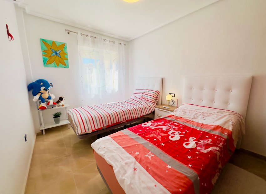 Resale - Townhouse / Duplex / Corner - San Miguel de Salinas - Ciudad de las comunicaciones