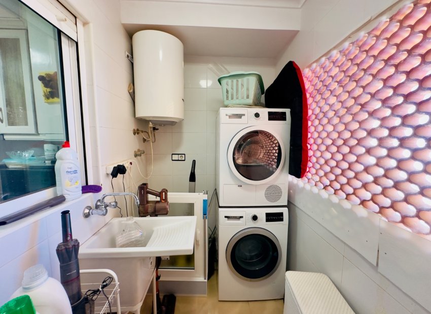 Resale - Townhouse / Duplex / Corner - San Miguel de Salinas - Ciudad de las comunicaciones