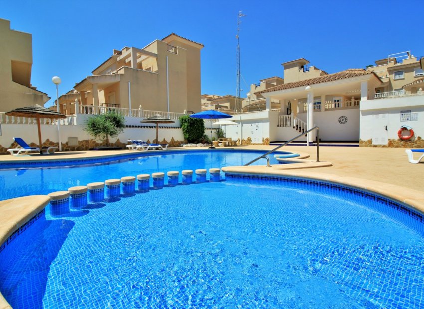 Resale - Townhouse / Duplex / Corner - San Miguel de Salinas